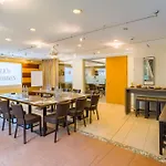 Western Kantstrasse 4*