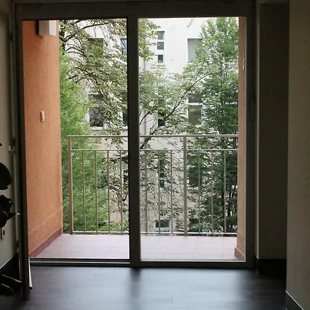 Western Kantstrasse 4*