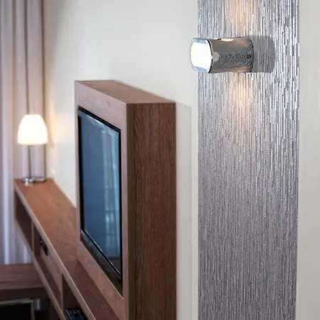 Western Kantstrasse 4*