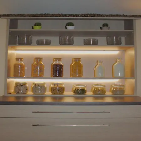 Western Kantstrasse 4*