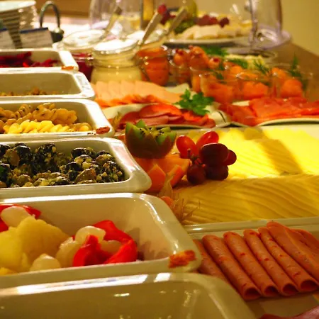 Western Kantstrasse 4* Berlin