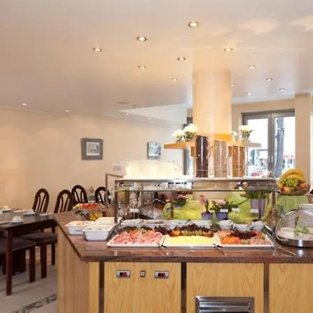 Western Kantstrasse 4* Berlin